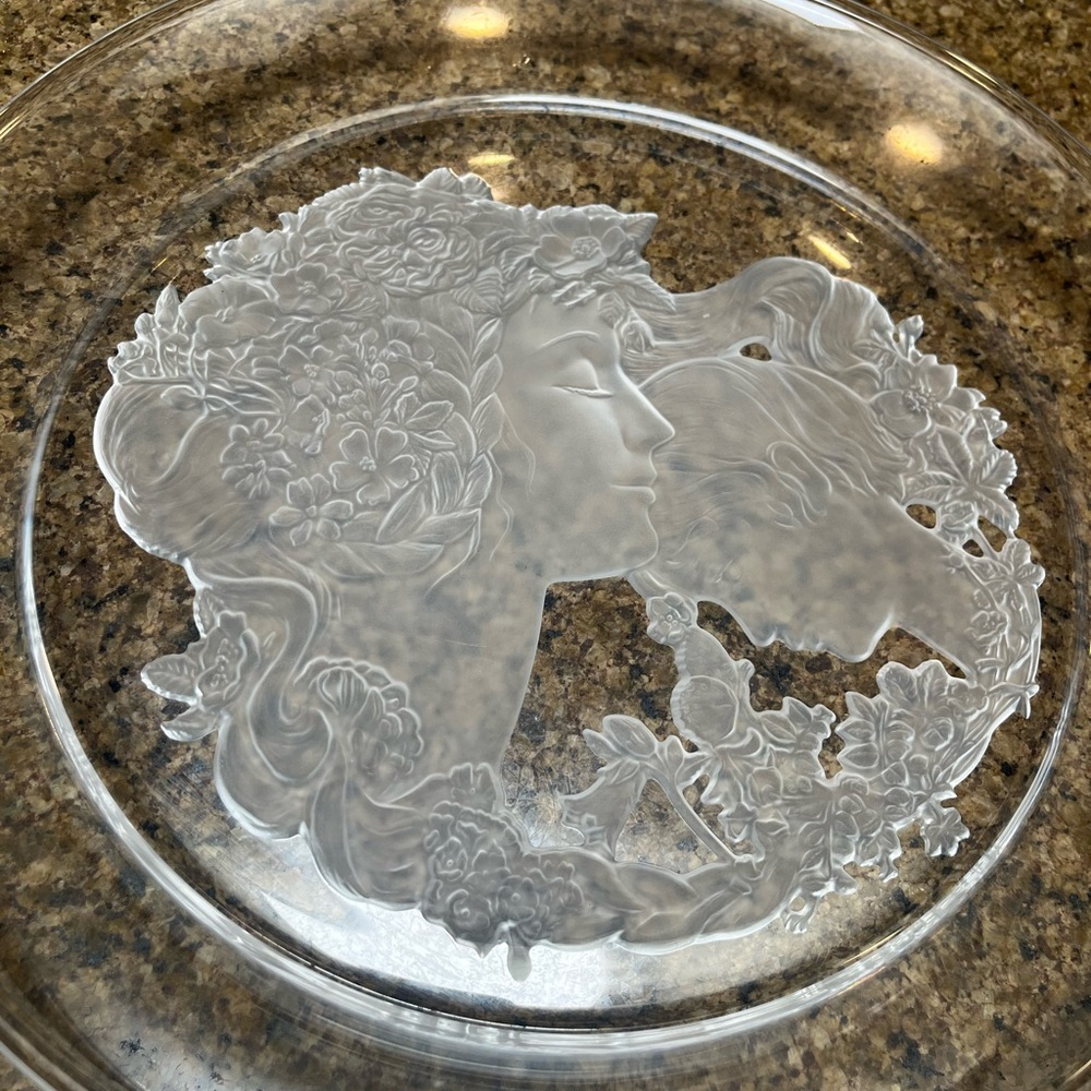 Elegant Clear Glass Plate with Floral and Face Design